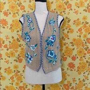 Cute True Vintage Floral Embroidered Vest